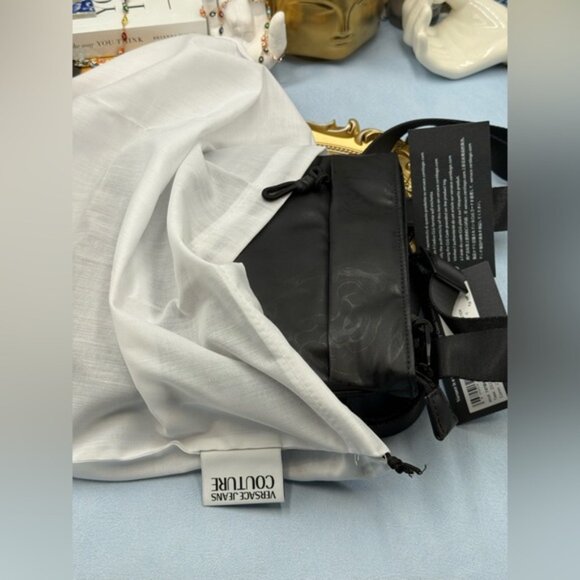 🆕 VERSACE JEANS COUTURE 🧿 NWT Black Coated Regalia Baroque Messenger Bag - Picture 16 of 16